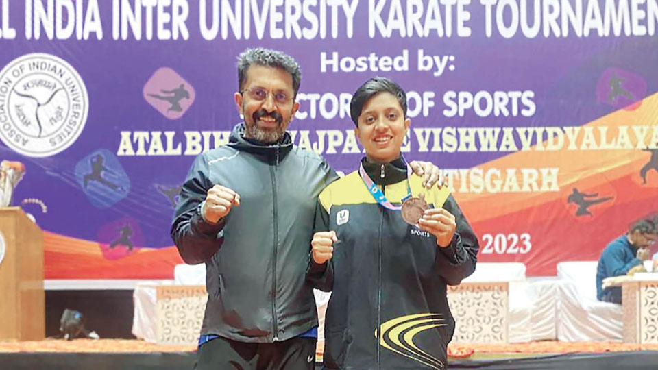 Wins bronze at Inter-University Karate