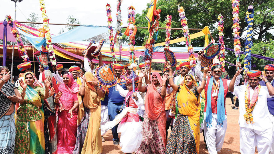Seervi community celebrates Holi