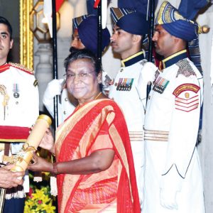President presents Padma Vibhushan to S.M. Krishna, Padma Shri to S. Subbaraman of Mysuru