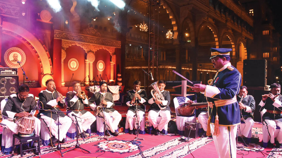 Police Band, Gurukiran set musical mood at Palace