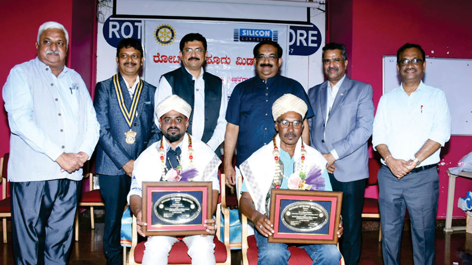 Rotary-Silicon Journalism Award presented