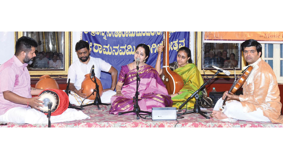 Vidu. Gayathri Venkatraghavan from Chennai performs at Bidaram Krishnappa’s Mandira