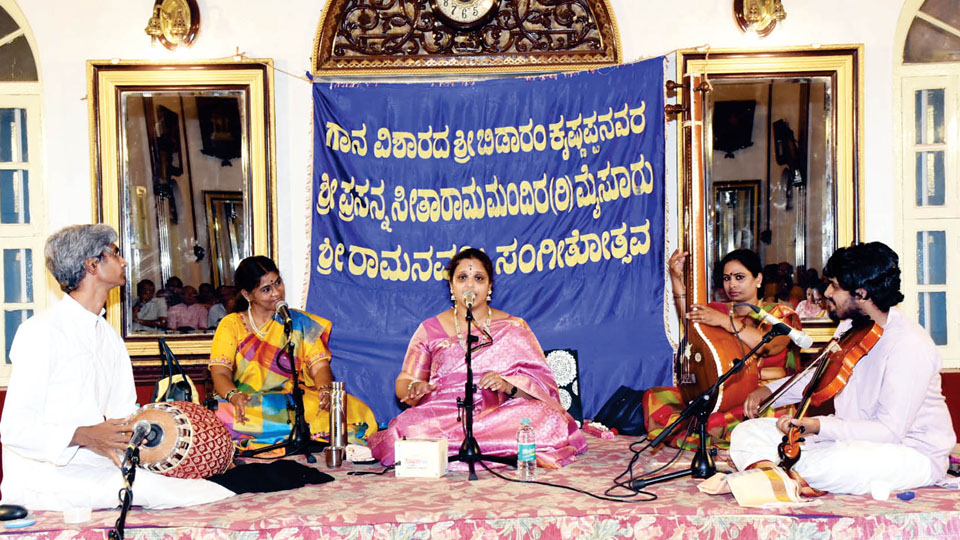 Vidu. Hiranmayee Srinidhi gives Karnatak vocal concert in city