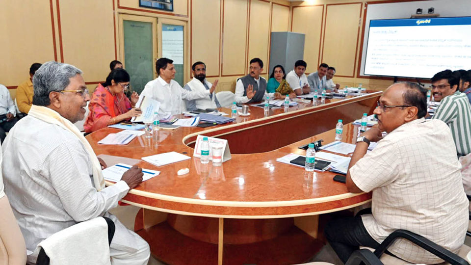 Ahead of June 1 Cabinet meeting CM holds discussions with top officials on implementing pre-poll guarantees