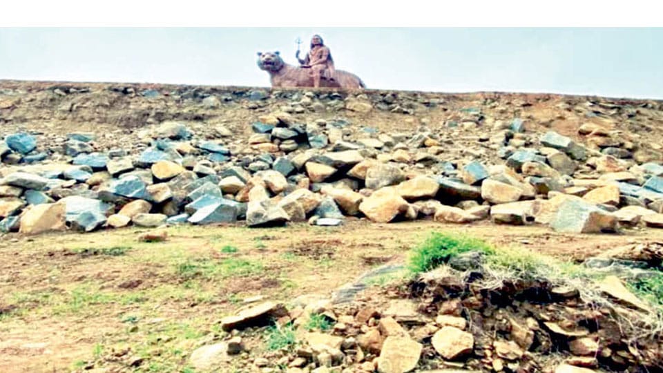 Male Mahadeshwaraswamy Statue’s retention wall collapses