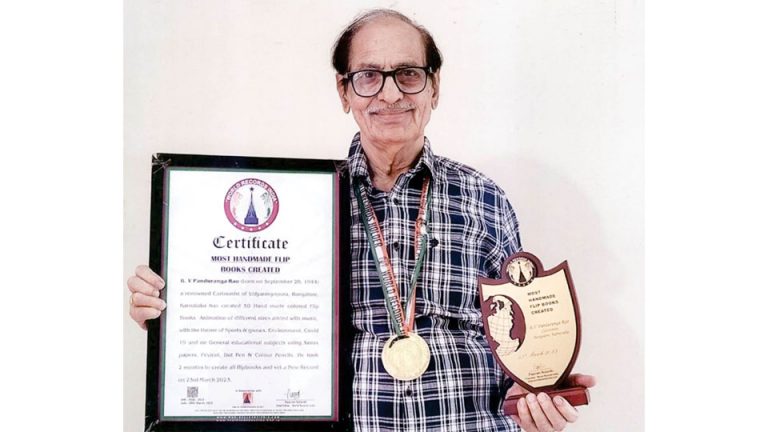Bengaluru Cartoonist's Flip Books in India Book and World Records ...