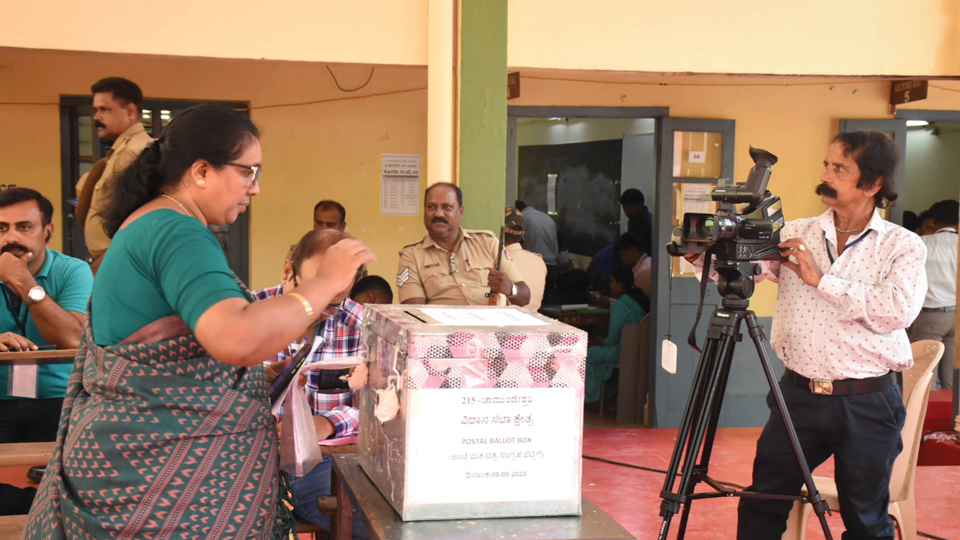 Outside food not allowed inside polling booths 