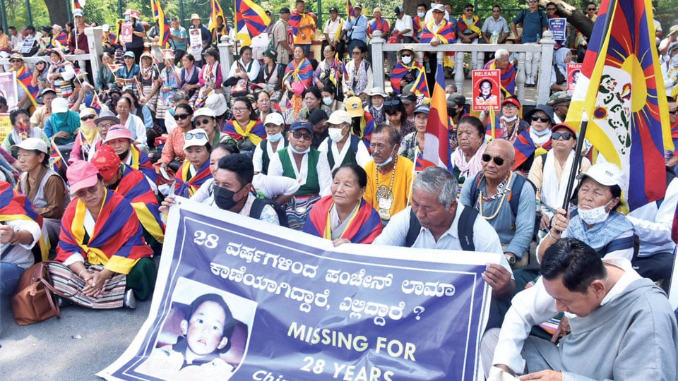 Tibetans stage peaceful protest
