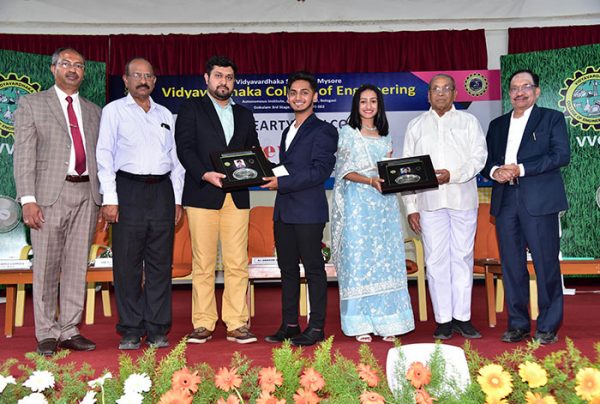 VVCE fetes Best Students Department-wise - Star of Mysore