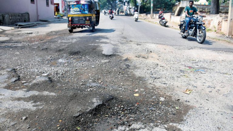 Make city roads pothole-free - Star of Mysore