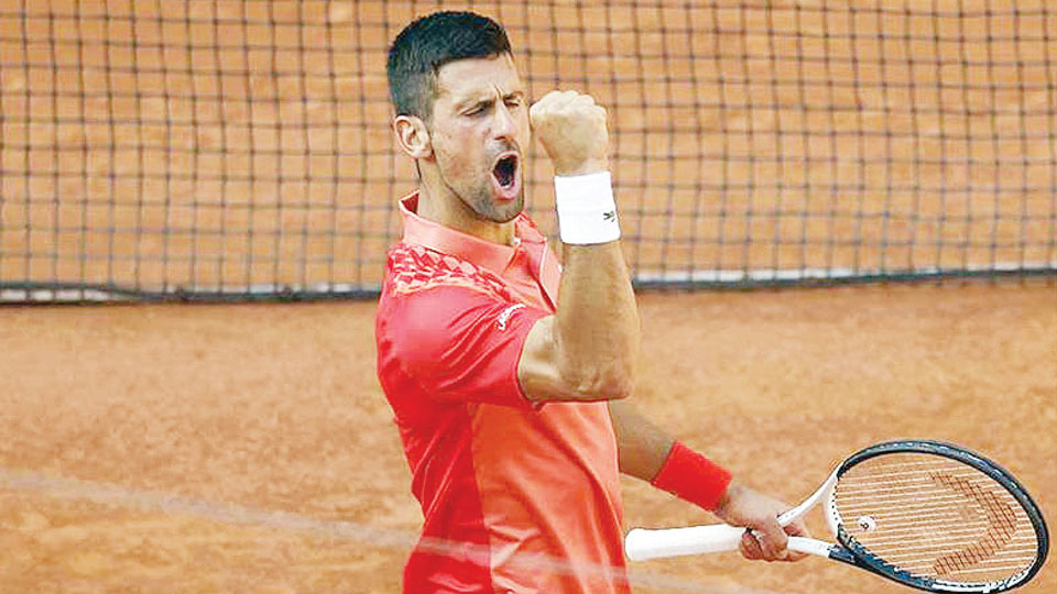 Djokovic into French Open Semi-finals for 12th time