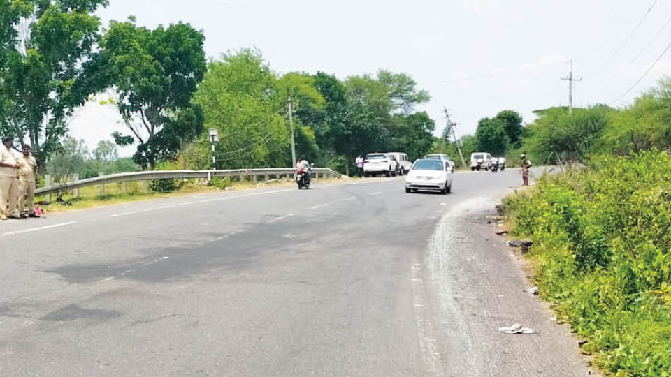 Car-bus collision near T. Narasipur: Death toll touches 11