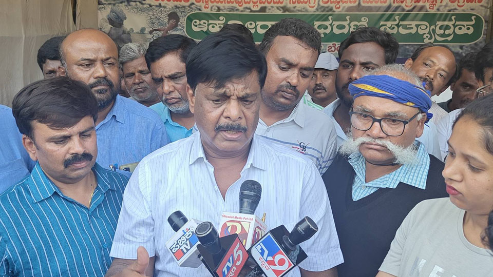 Congress Government has fulfilled its pre-poll promises: Minister Dr. H.C. Mahadevappa