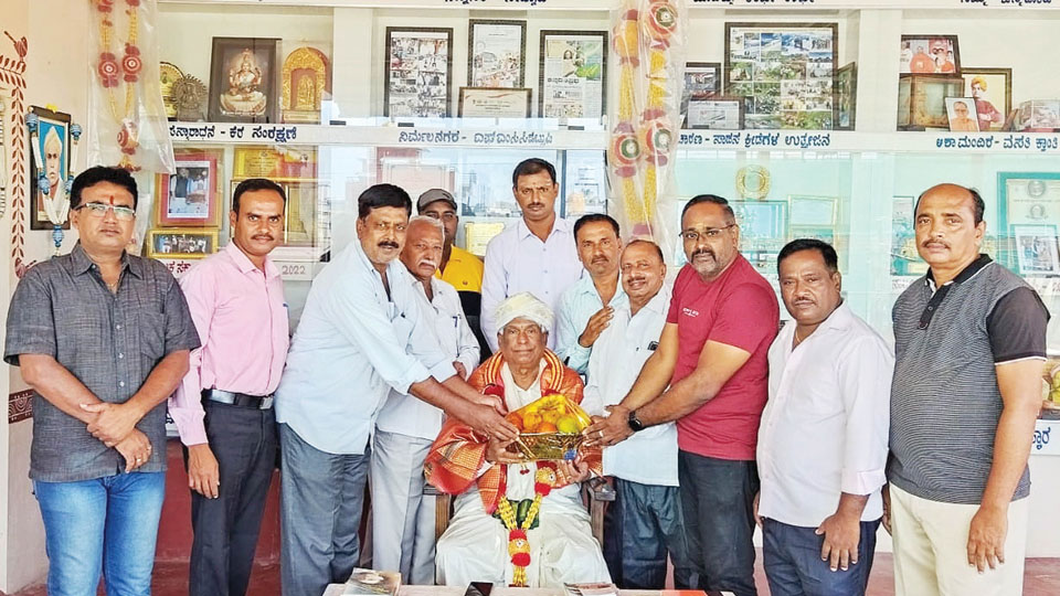 Former MLC D. Madegowda feted on his 81st birthday