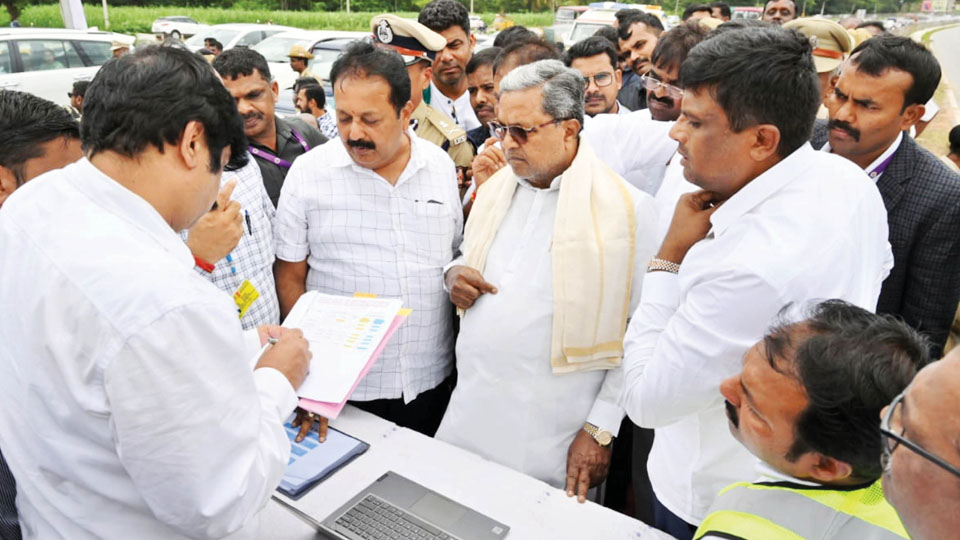 CM travels on Expressway; reviews safety measures