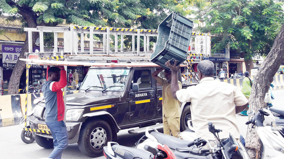 Eviction of footpath vendors by MCC: Vendors allege abrupt removal