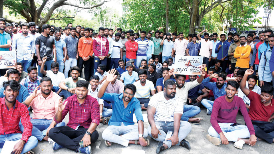 Gangothri students stage demonstration demanding facilities