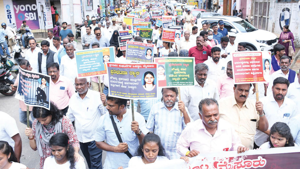 Protesters demand reopening of Sowjanya’s murder case