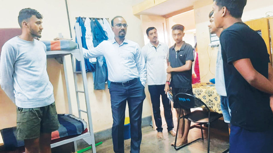 Backward Classes Welfare Dept. Commissioner inspects hostel facilities