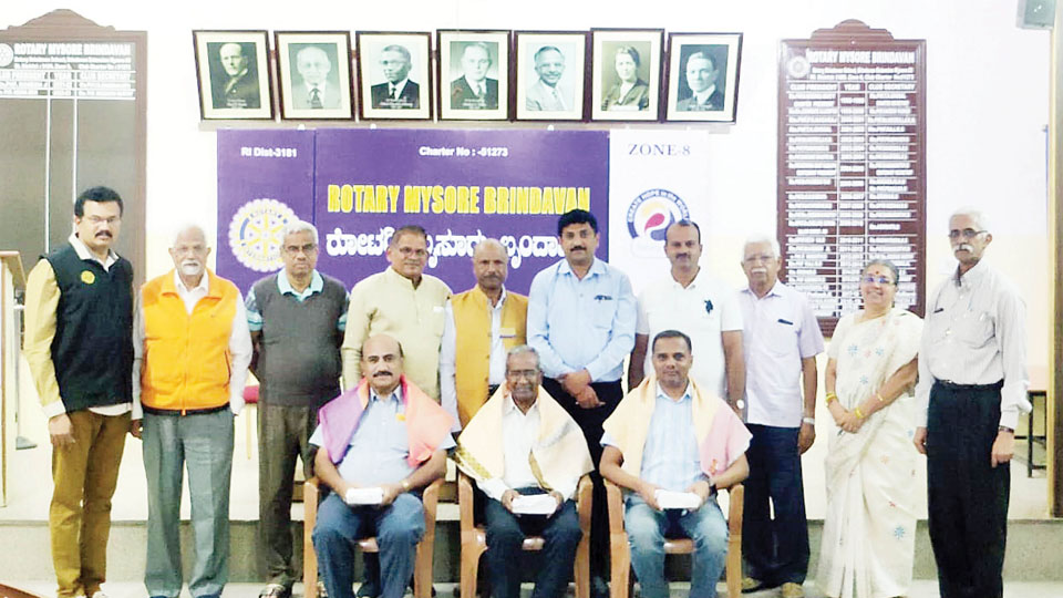 Rotary Brindavan fetes Doctors, Chartered Accountant