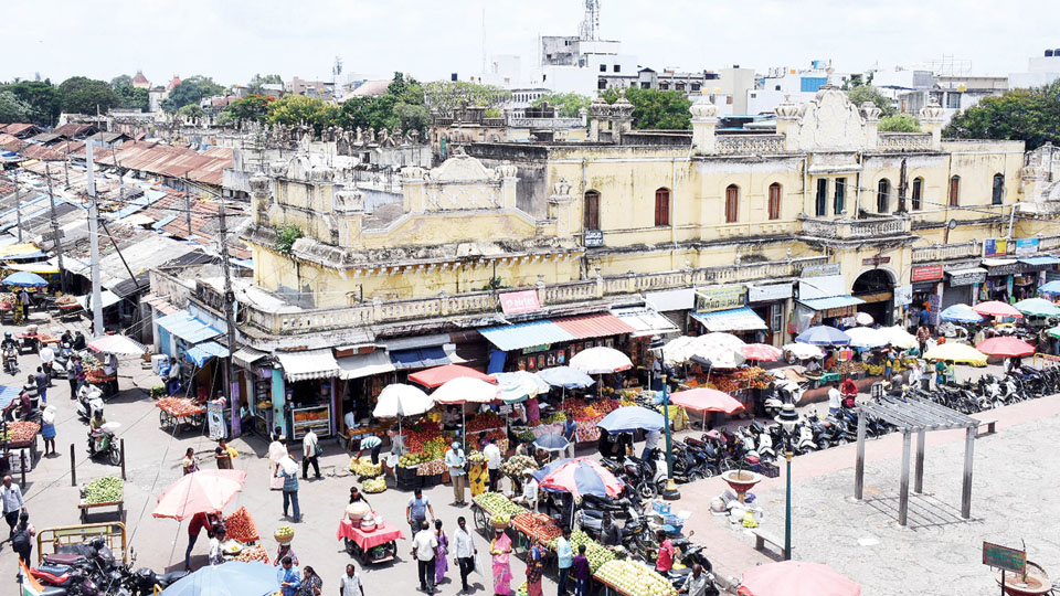 High Court quashes PIL against demolition of Devaraja Market