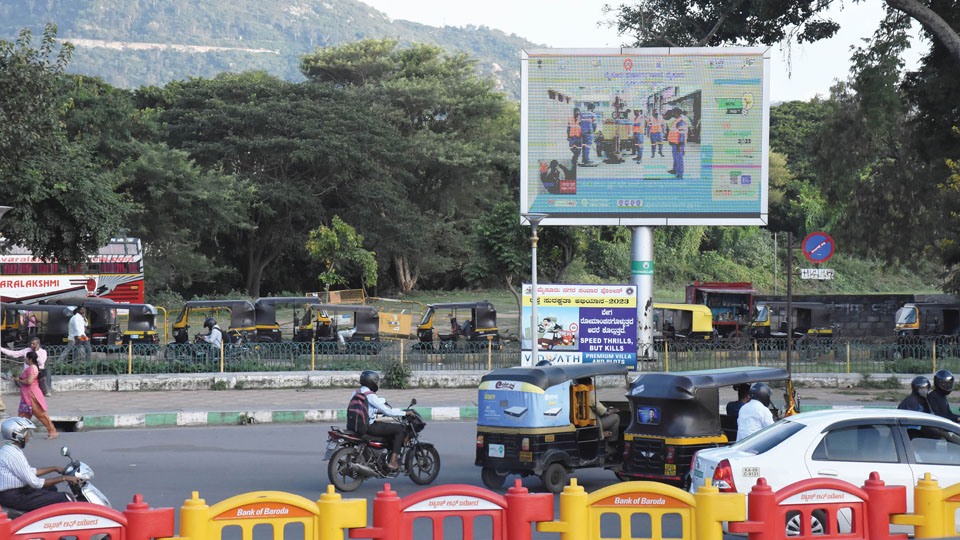 LED screens causing accidents in city will be removed: Mayor