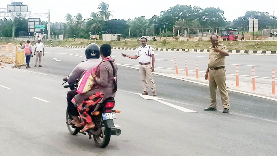 Mysuru-Bengaluru Expressway: Police enforce ban on bikes, autos and tractors from today