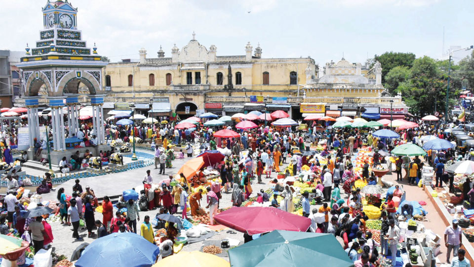 For Varamahalakshmi, people throng markets in advance