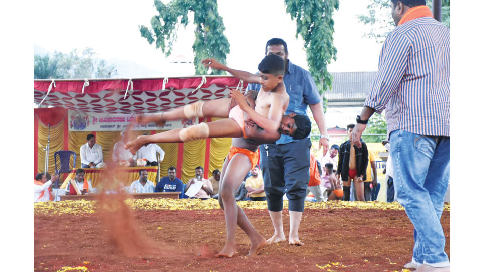 60 pairs of wrestlers take part in pre-Dasara event