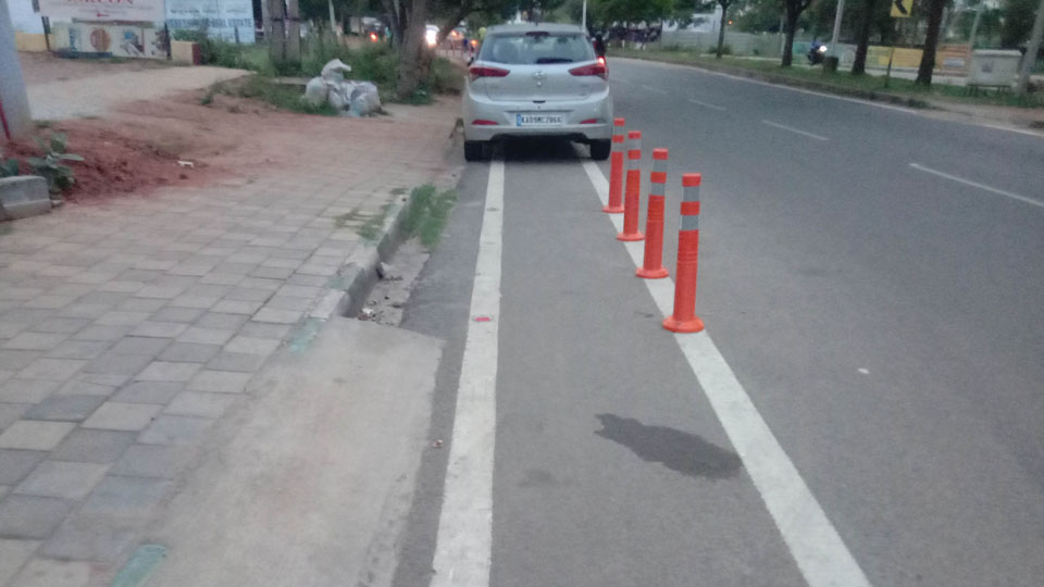 Two-wheelers, cars encroach dedicated path for cyclists