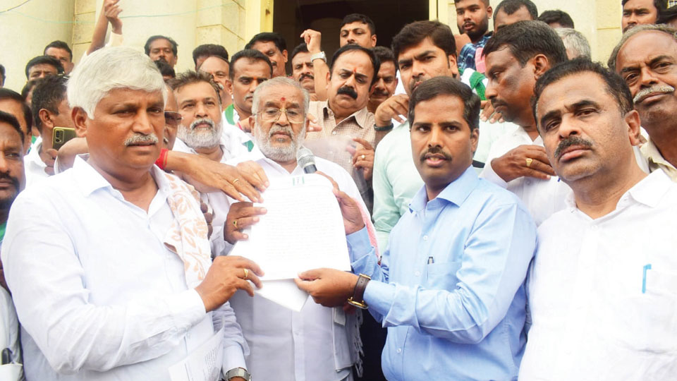 Cauvery protests intensify; JD(S) joins bandwagon