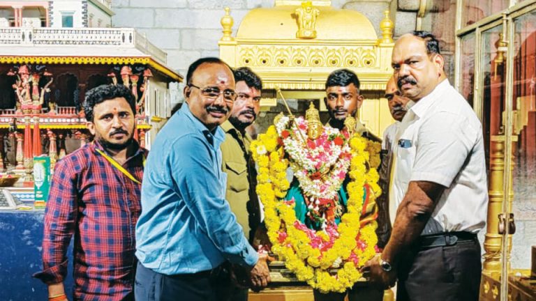 Goddess Chamundeshwari Idol Handed Over To Hill Temple EO - Star Of Mysore