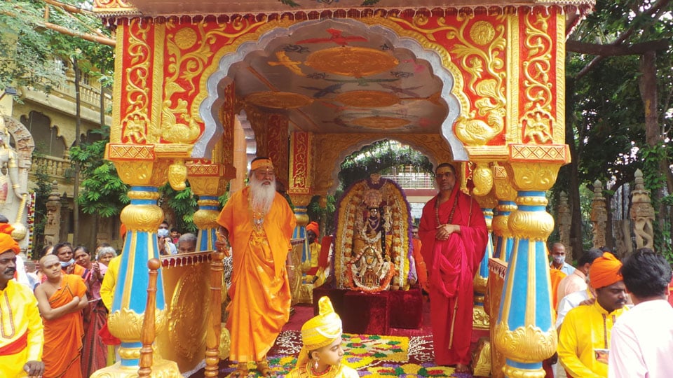 Sri Devi Navarathri begins at Ganapathy Ashram