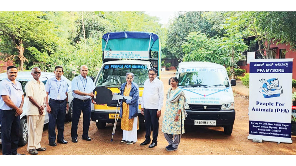 Animal ambulance, pick-up vehicle donated to PFA