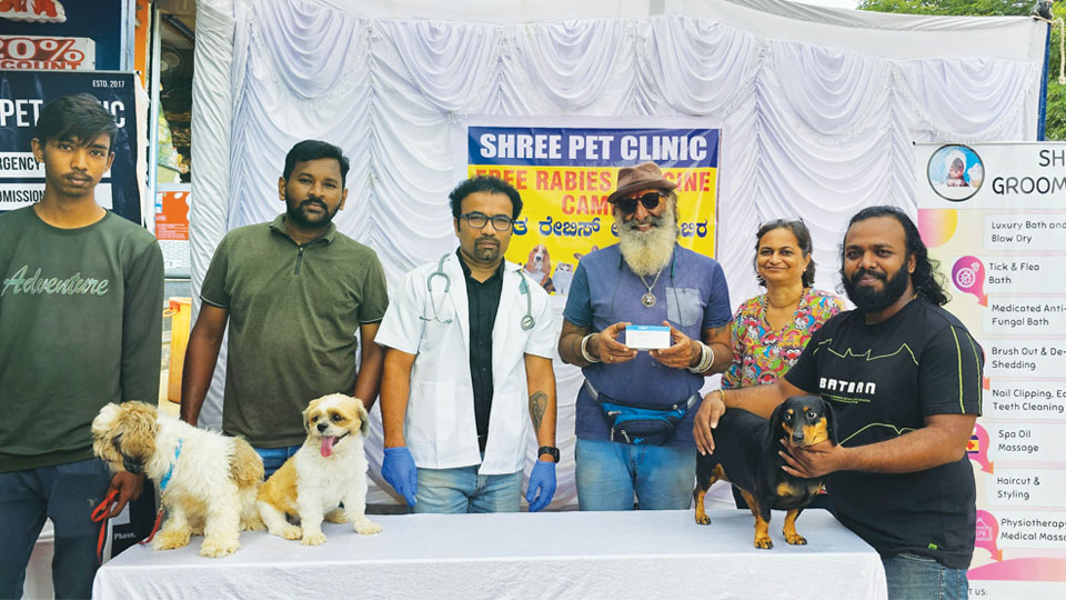 Snake Shyam inaugurates free Anti-Rabies Vaccination Drive