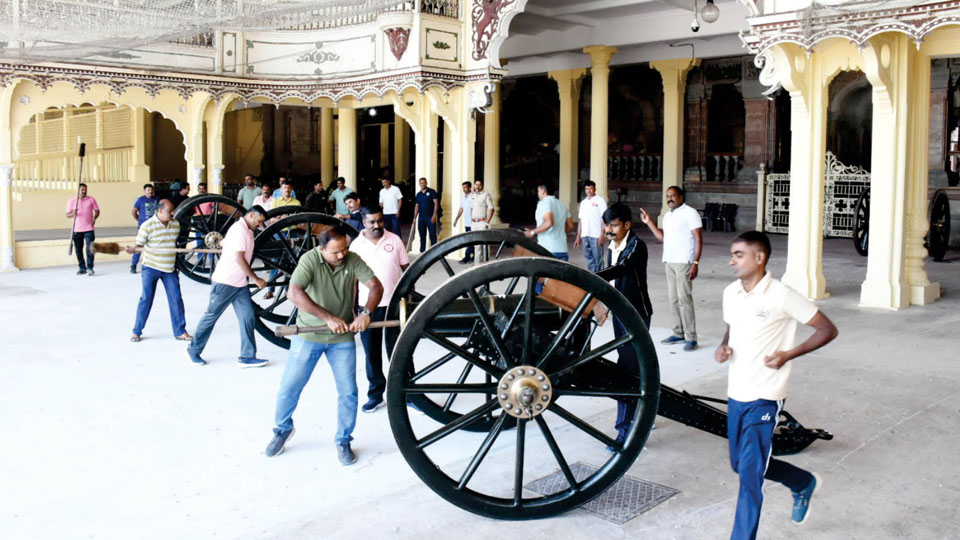 Cannon Firing: Dry run begins at Mysore Palace