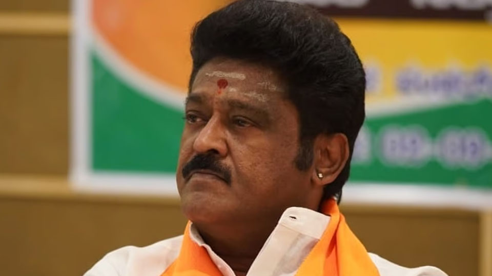 Tiger claw pendant case: Actor-politician Jaggesh gets relief from High Court