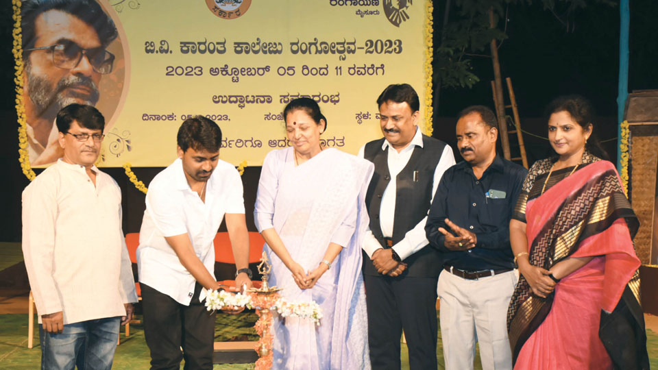 Singer Naveen Sajju inaugurates B.V. Karanth College Rangotsava
