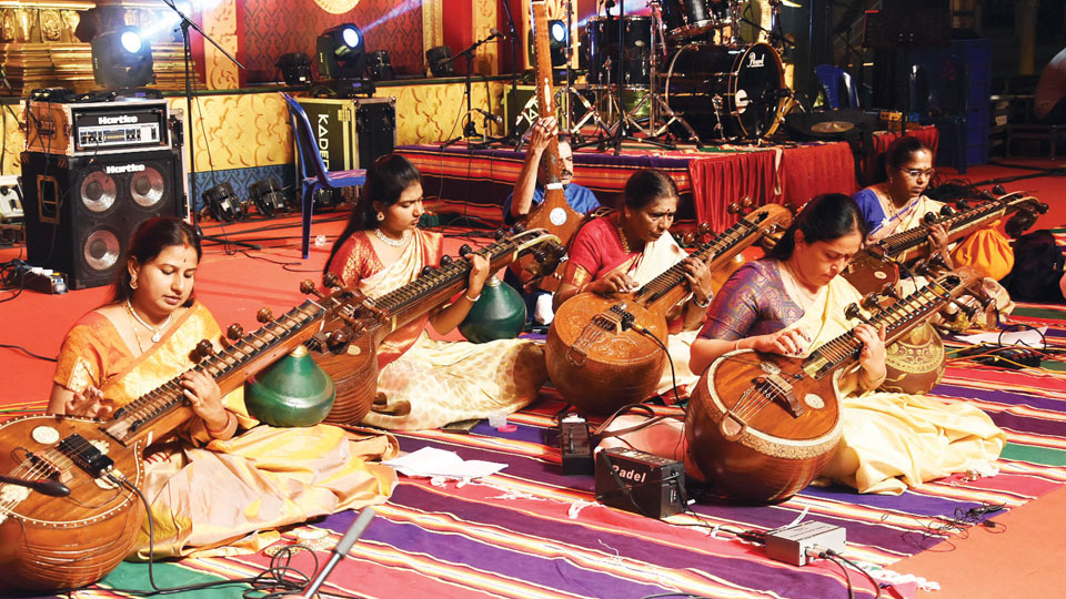 Mix of art forms enthral music lovers at Palace