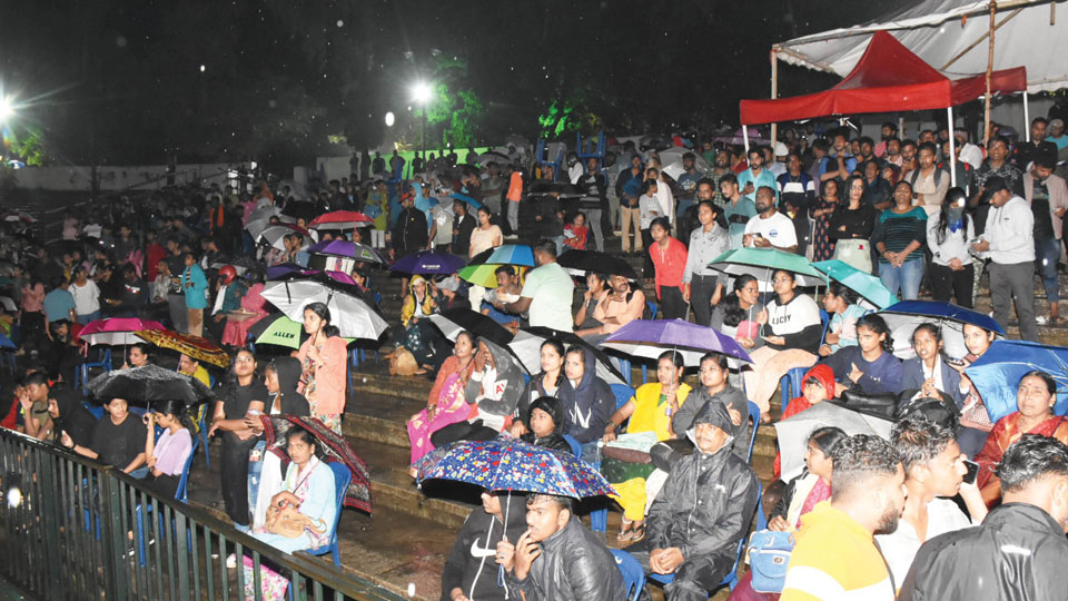On a rainy evening…: Youth soak in spirit of Dasara Yuva Sambhrama