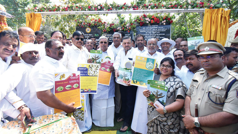 CM opens City’s First Botanical Garden