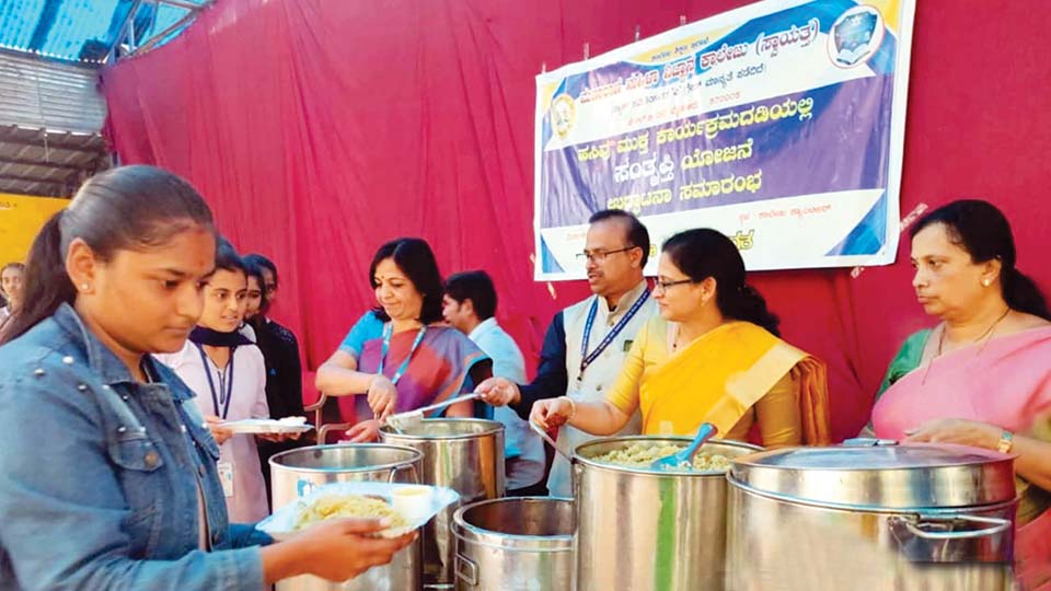Free mid-day meal re-launched at Maharani’s College in city