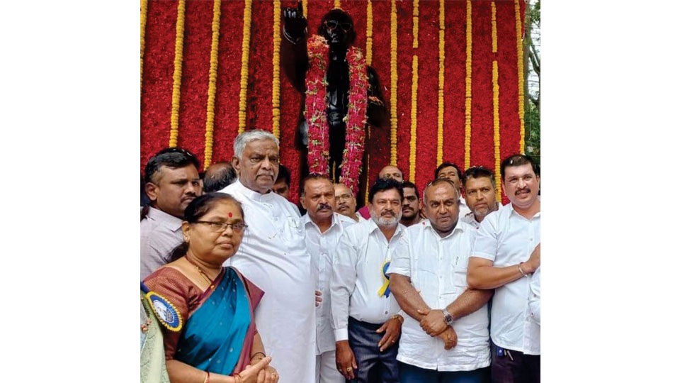MP unveils statue of Vishwajnani Dr. B.R. Ambedkar at Kuvempunagar