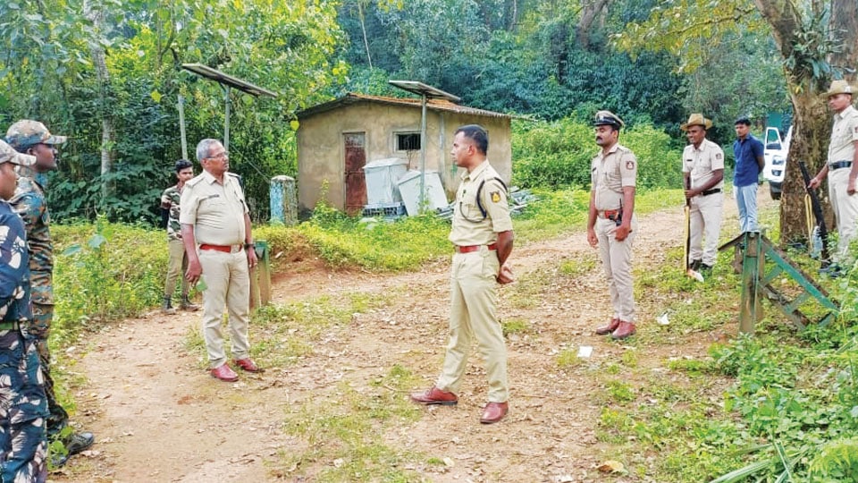 Forces fire at Naxals in Kodagu-Kerala border