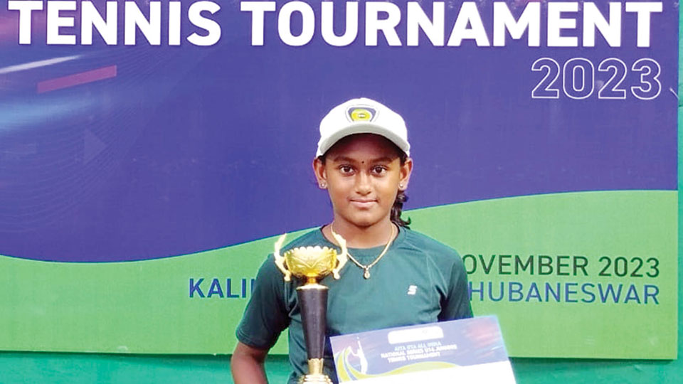Shines in Tennis Tournament