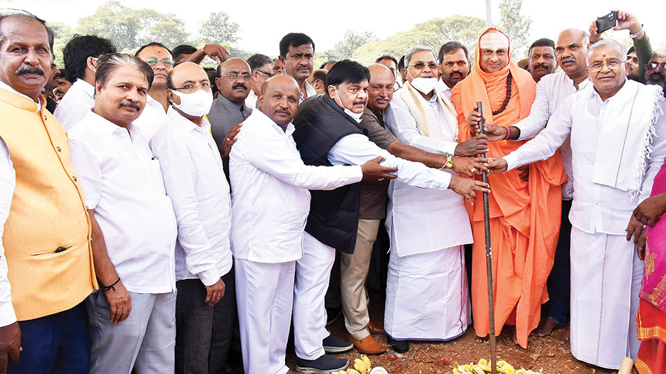 CM lays foundation stone for MDJA’s Patrika Bhavan