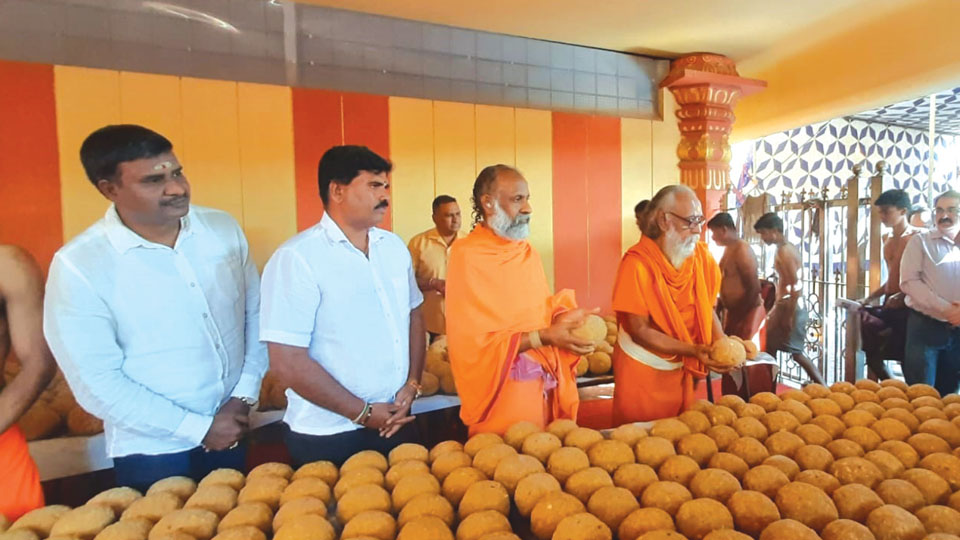 Sri Yoganarasimha Swamy temple to distribute 2 lakh ladoos on Jan. 1