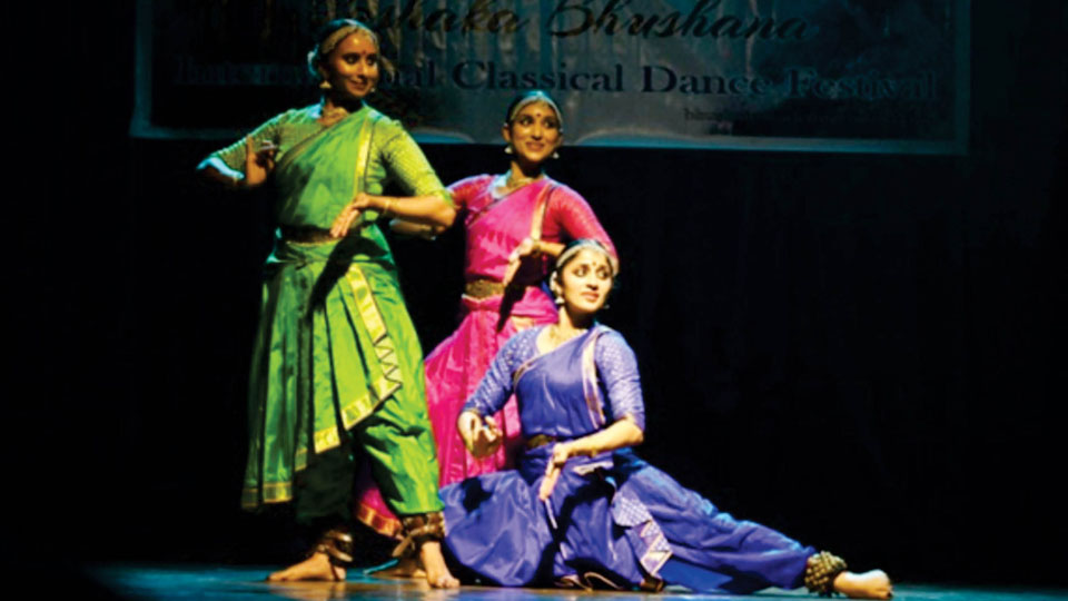 ‘Poshaka Bhushana’ International Dance Festival held