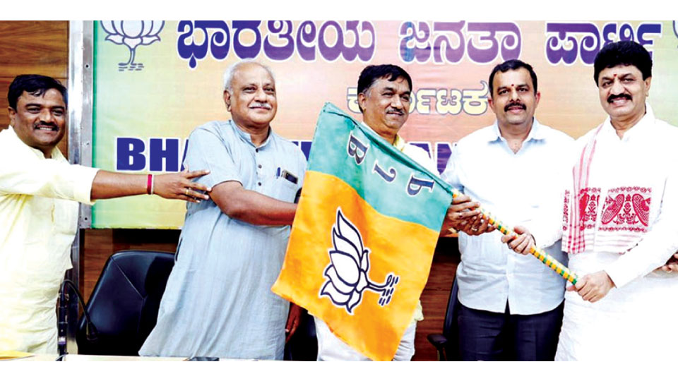 R. Raghu takes charge as BJP OBC Morcha President