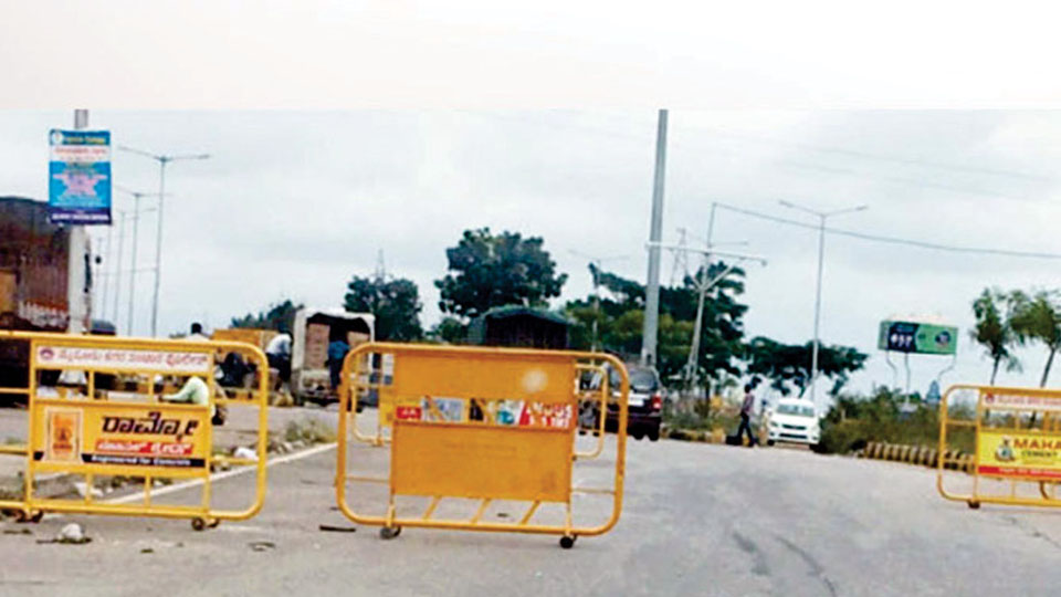 Why barricade junctions and Ring Road stretches?